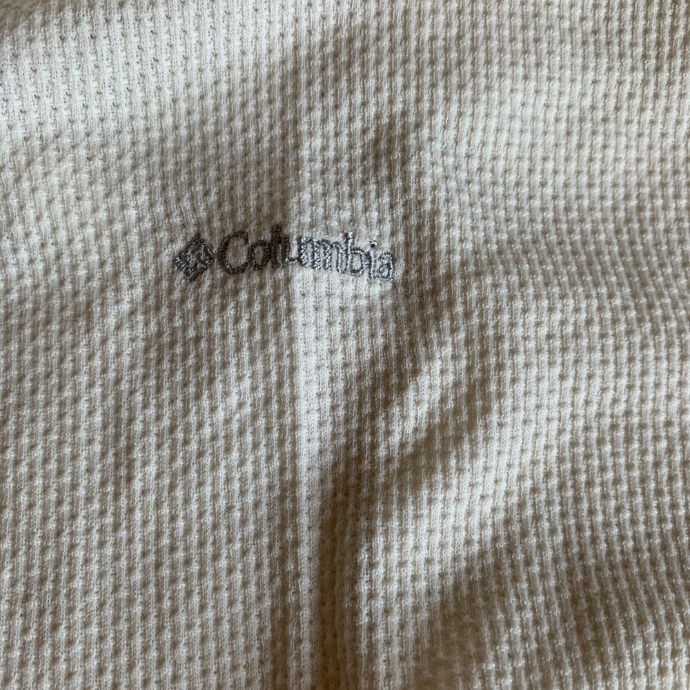 COPY - A cute columbia long sleeve shirt - Picture 4 of 11